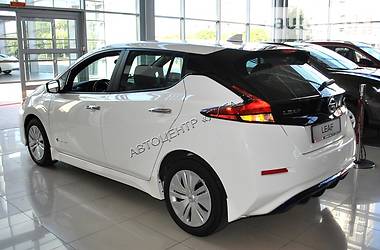 Хетчбек Nissan Leaf 2018 в 