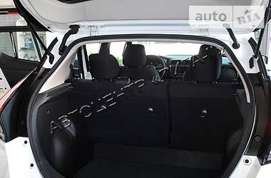 Хетчбек Nissan Leaf 2018 в 