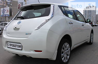 Хэтчбек Nissan Leaf 2016 в Чернигове