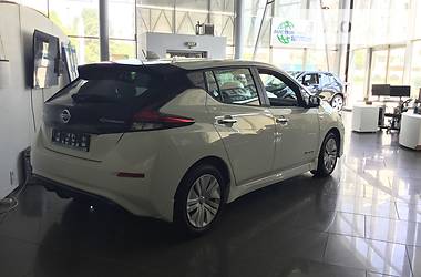 Хэтчбек Nissan Leaf 2018 в Запорожье