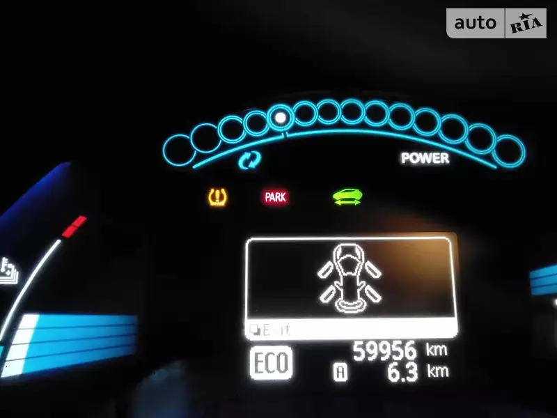 Хетчбек Nissan Leaf 2011 в 