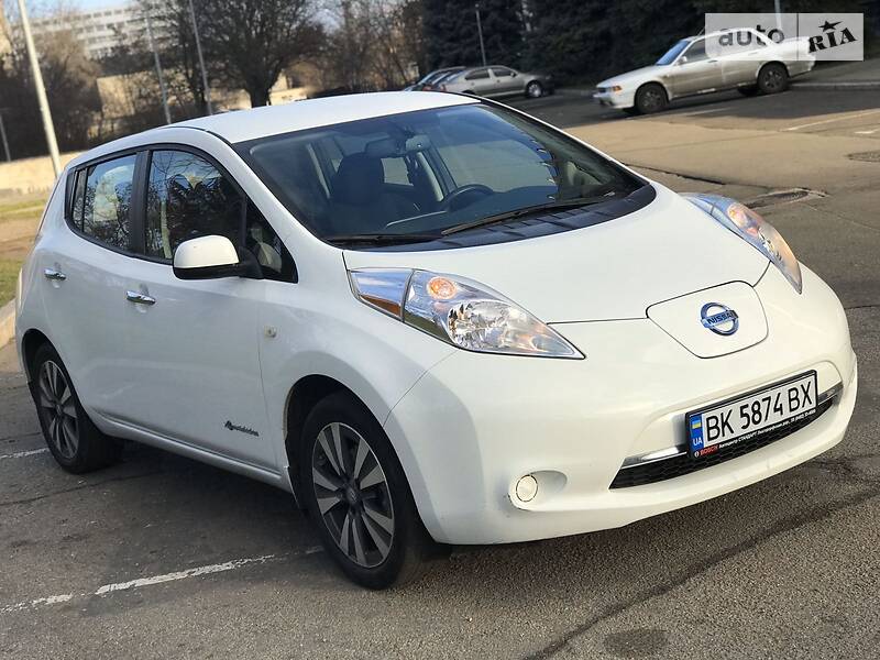 Хетчбек Nissan Leaf 2015 в Одесі