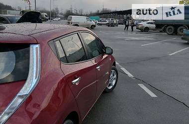 Хетчбек Nissan Leaf 2012 в 