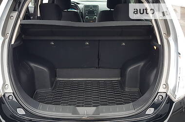 Хетчбек Nissan Leaf 2013 в 