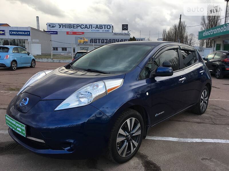 Хетчбек Nissan Leaf 2016 в Києві