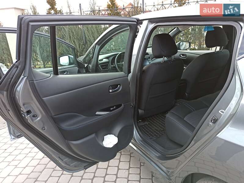 Хетчбек Nissan Leaf 2018 в Шептицькому