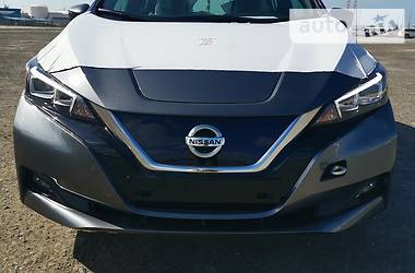 Хэтчбек Nissan Leaf 2019 в Киеве