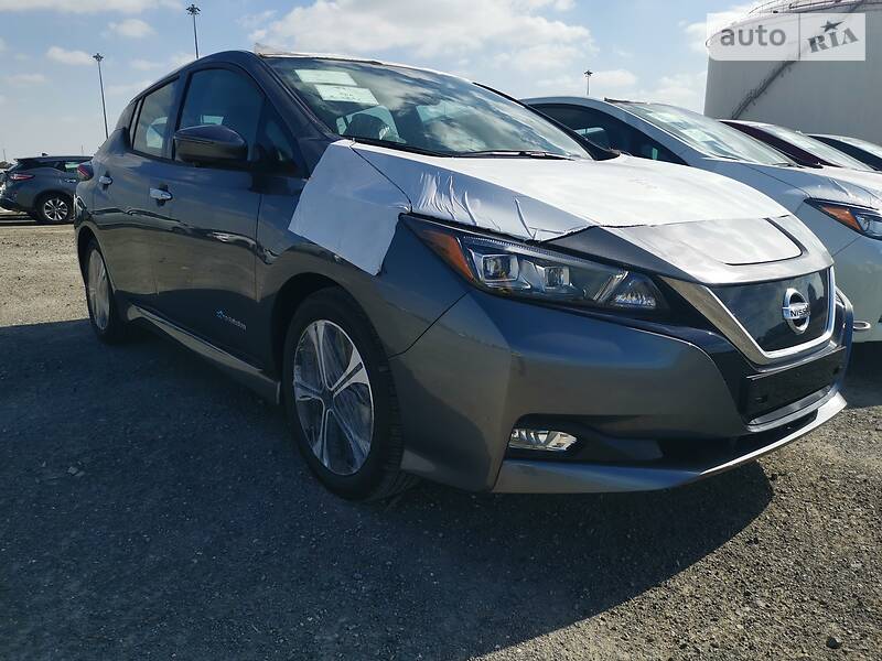 Хэтчбек Nissan Leaf 2019 в Киеве