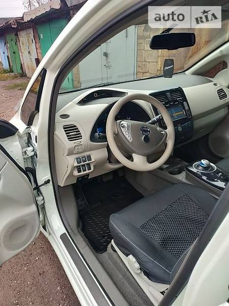 Универсал Nissan Leaf 2011 в Мариуполе