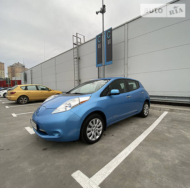 Хэтчбек Nissan Leaf 2013 в Киеве