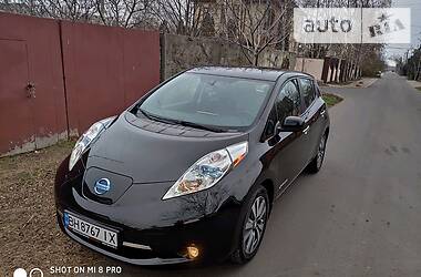 Хетчбек Nissan Leaf 2013 в 