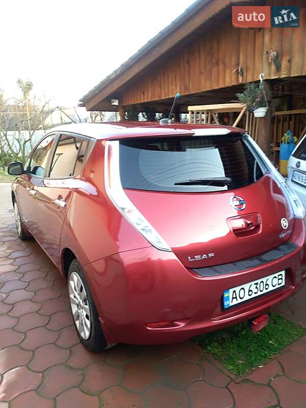 Універсал Nissan Leaf 2013 в Мукачевому