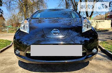 Хетчбек Nissan Leaf 2016 в 