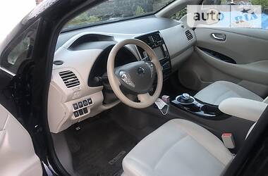 Хетчбек Nissan Leaf 2015 в 