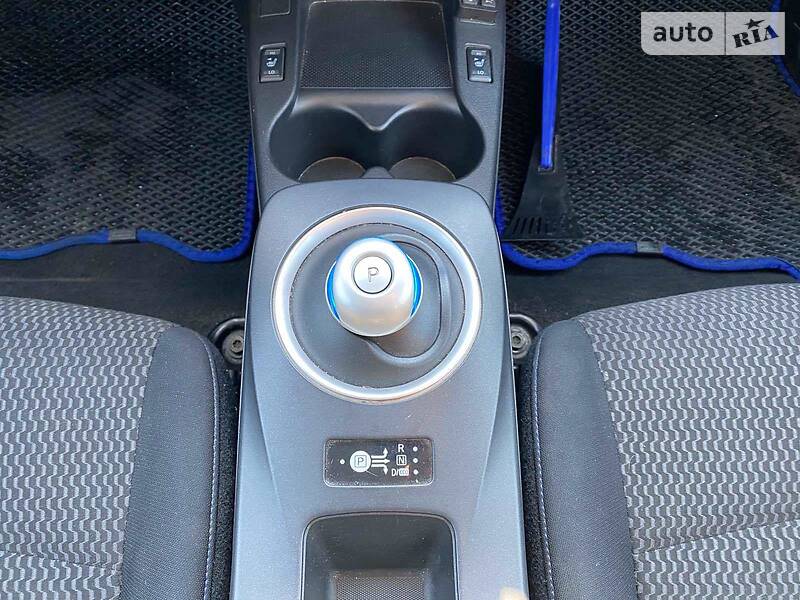 Хетчбек Nissan Leaf 2013 в Києві