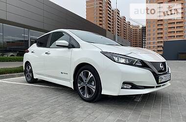 Хетчбек Nissan Leaf 2018 в 