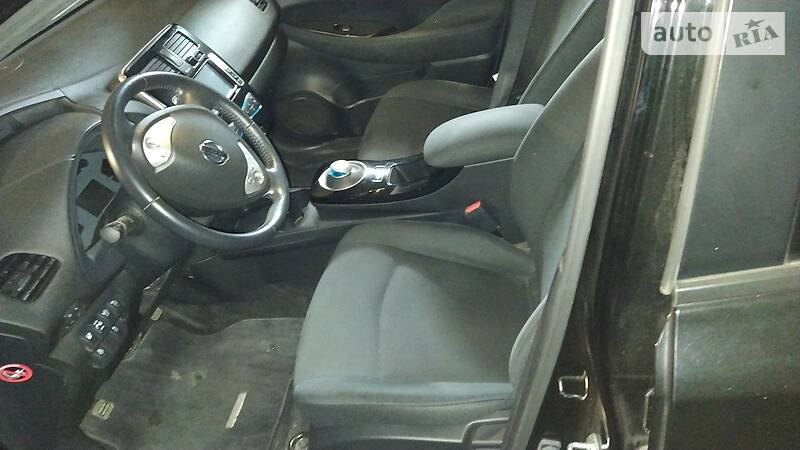 Хетчбек Nissan Leaf 2014 в Кременчуці