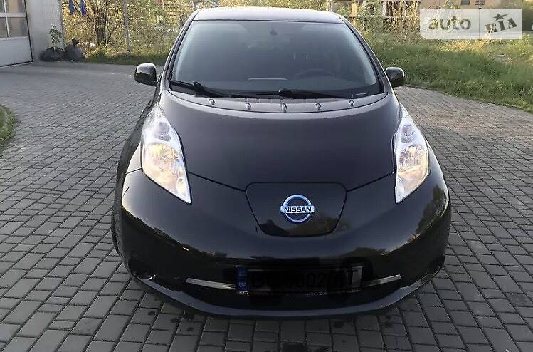 Хэтчбек Nissan Leaf 2015 в Львове