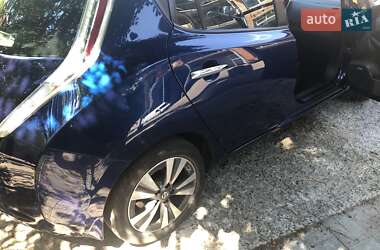 Хэтчбек Nissan Leaf 2016 в Киеве