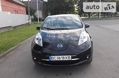 Хэтчбек Nissan Leaf 2013 в Сваляве