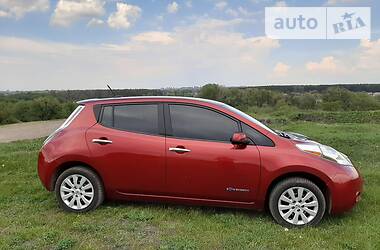 Хэтчбек Nissan Leaf 2013 в Харькове