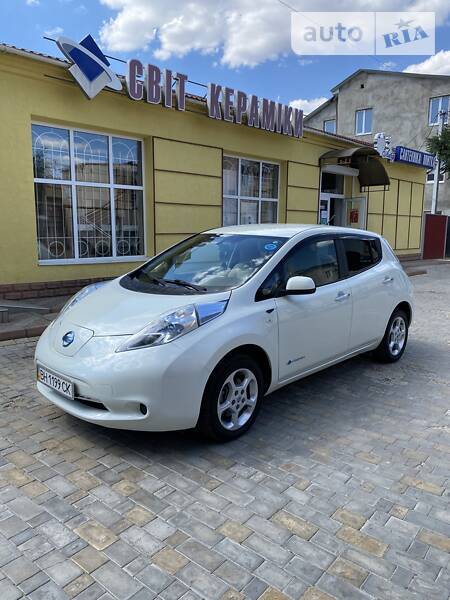 Хетчбек Nissan Leaf 2011 в Одесі