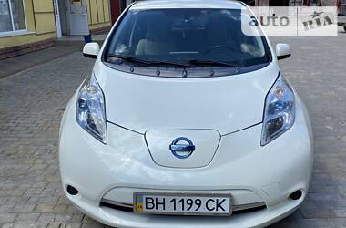 Хэтчбек Nissan Leaf 2011 в Одессе