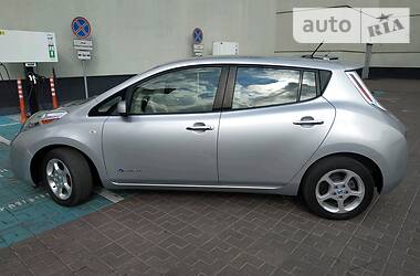 Хэтчбек Nissan Leaf 2012 в Виннице