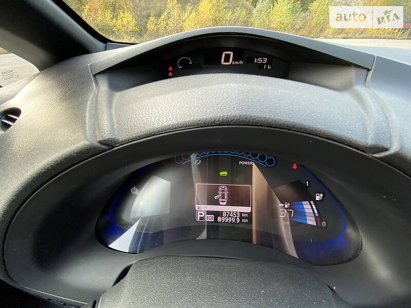 Хетчбек Nissan Leaf 2013 в Вишгороді