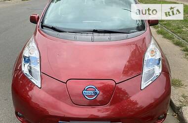 Хэтчбек Nissan Leaf 2015 в Одессе