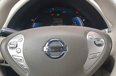 Хэтчбек Nissan Leaf 2011 в Запорожье