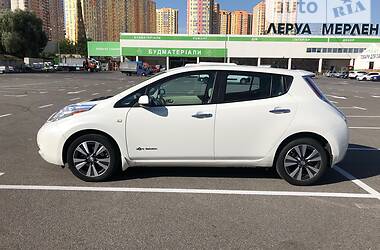 Хэтчбек Nissan Leaf 2015 в Киеве