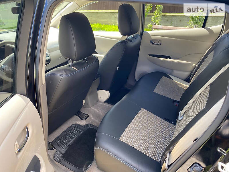 Ліфтбек Nissan Leaf 2011 в Вінниці