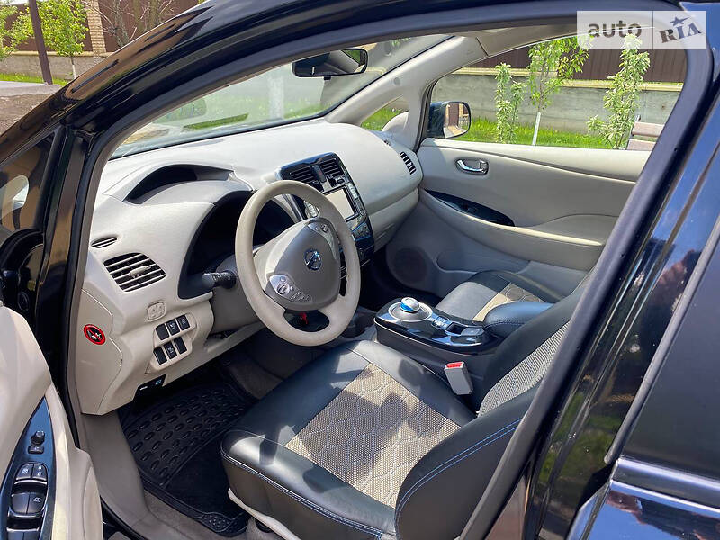 Ліфтбек Nissan Leaf 2011 в Вінниці