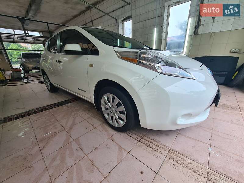 Хэтчбек Nissan Leaf 2014 в Одессе