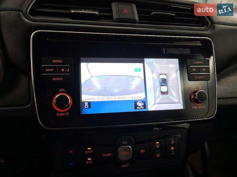 Хэтчбек Nissan Leaf 2018 в Львове