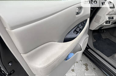 Хэтчбек Nissan Leaf 2012 в Тернополе