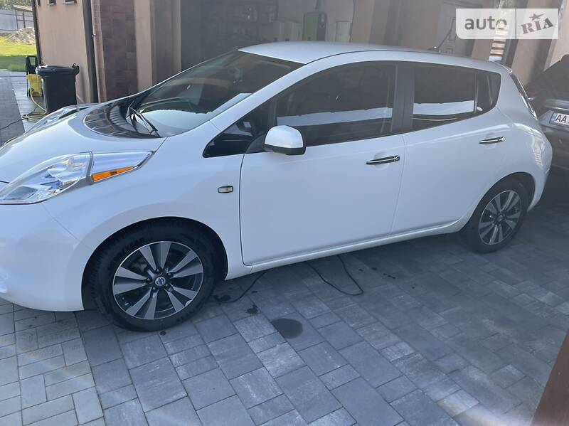 Хэтчбек Nissan Leaf 2014 в Киеве фото 14 Хэтчбек Nissan Leaf 2014 в Киеве