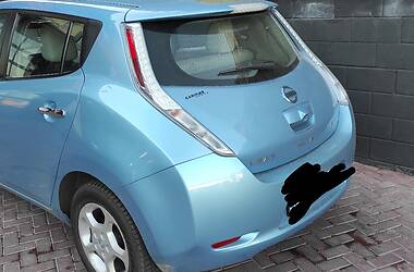 Седан Nissan Leaf 2012 в Ровно