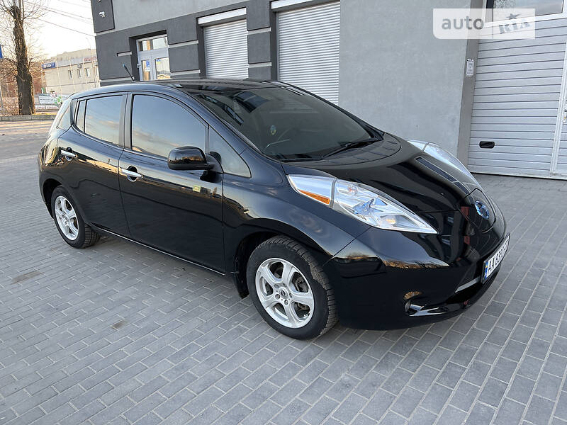 Хэтчбек Nissan Leaf 2013 в Ровно