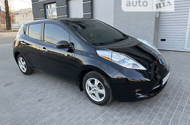 Хэтчбек Nissan Leaf 2013 в Ровно