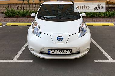 Хэтчбек Nissan Leaf 2013 в Киеве