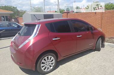 Хэтчбек Nissan Leaf 2013 в Виннице