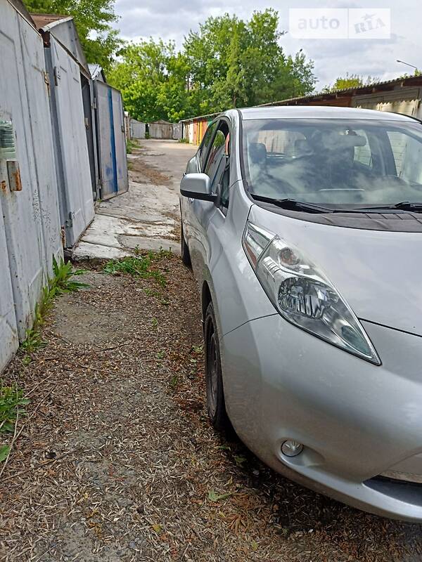 Хэтчбек Nissan Leaf 2014 в Харькове