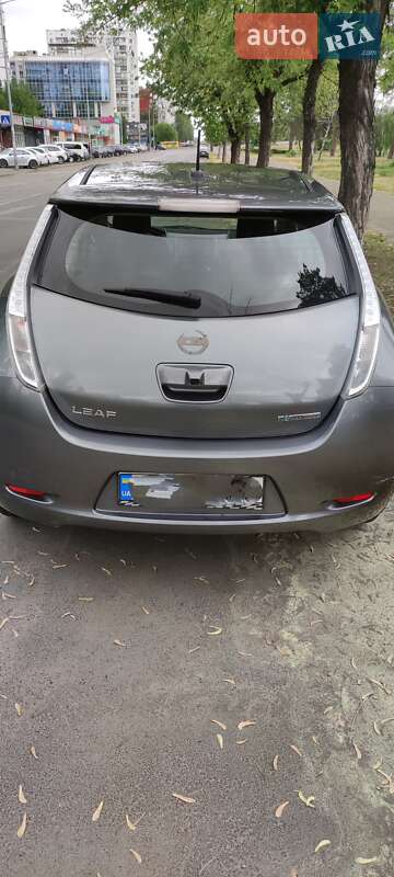 Хетчбек Nissan Leaf 2014 в Києві