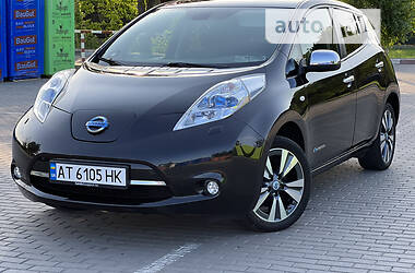 Хетчбек Nissan Leaf 2014 в 