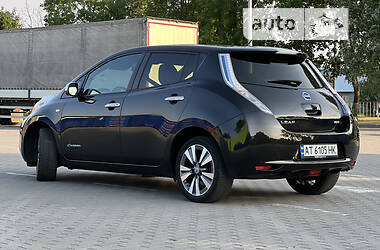 Хетчбек Nissan Leaf 2014 в 