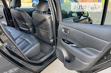 Хетчбек Nissan Leaf 2014 в 