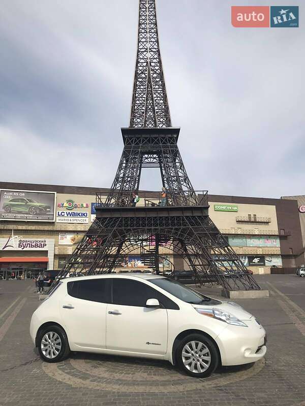 Хэтчбек Nissan Leaf 2016 в Харькове