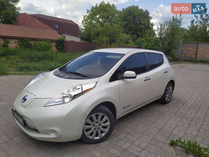 Хэтчбек Nissan Leaf 2016 в Харькове